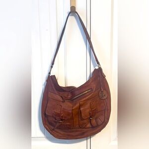 HARBOUR 2ND
Leather Large Hobo Bag With Padded Tablet Sleeve